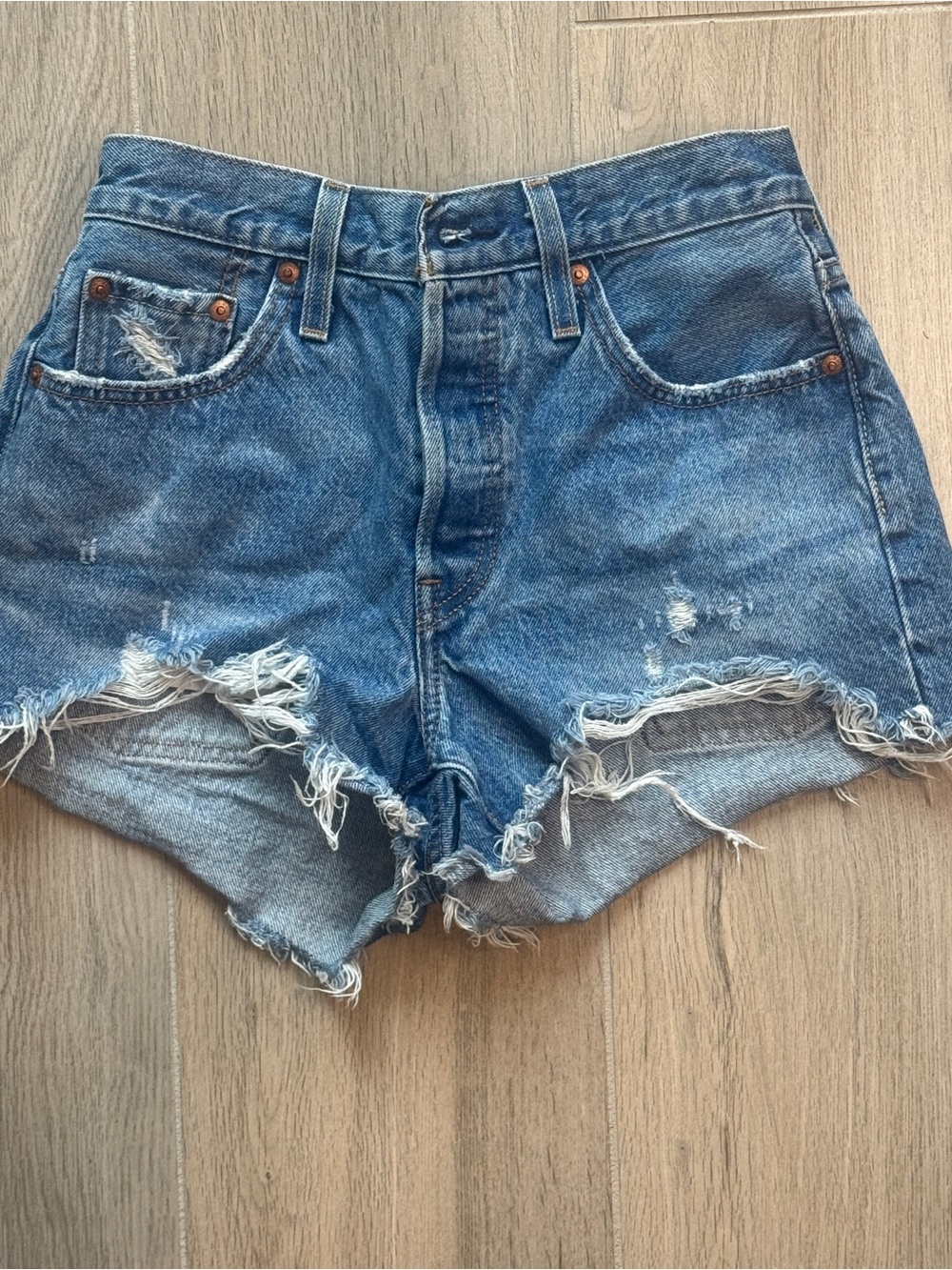 Levi's 501 Distressed Cutoff Denim Shorts - Blue sz 25 - 2” inseam